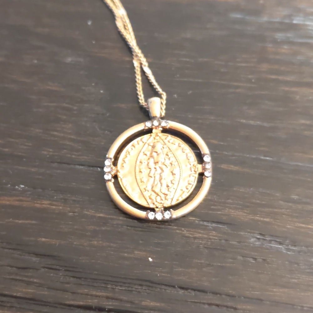 Stella & Dot Gold Coin Necklace - Picture 3 of 9